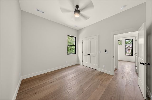 13 Hermitage Lane, Bella Vista, AR 72715