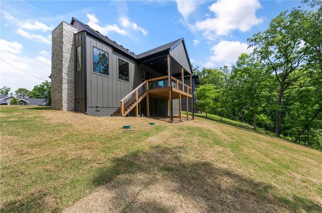 13 Hermitage Lane, Bella Vista, AR 72715