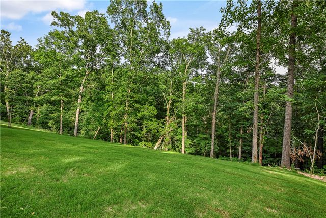 13 Hermitage Lane, Bella Vista, AR 72715