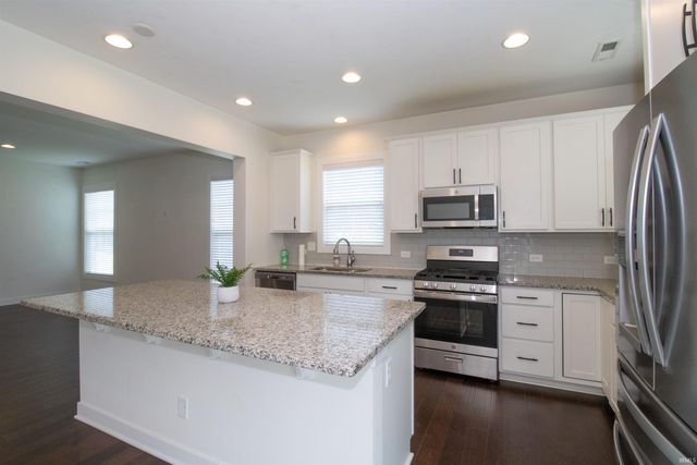 5537 Belmont Drive, Newburgh, IN 47630