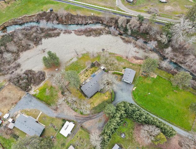 149 Queens Branch Road, Rogue River, OR 97537