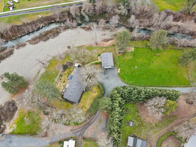 149 Queens Branch Road, Rogue River, OR 97537