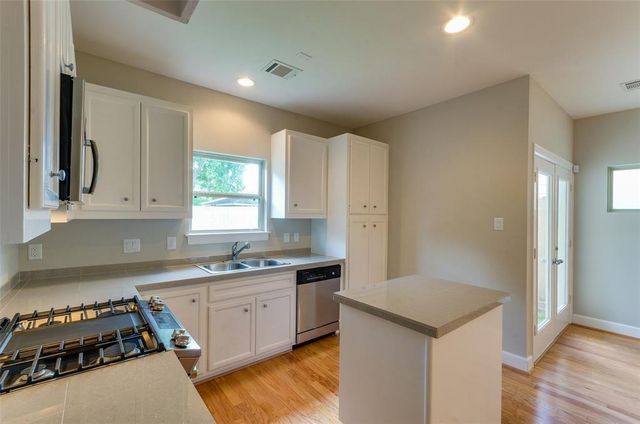 612 E 38th Street, Houston, TX 77022