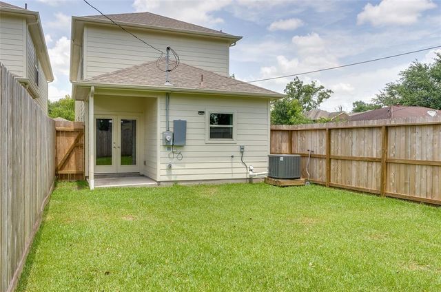612 E 38th Street, Houston, TX 77022