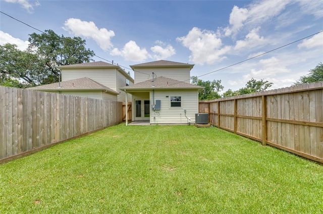 612 E 38th Street, Houston, TX 77022