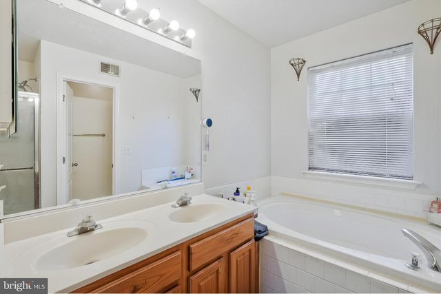 2304 LEYTON CT, Waldorf, MD 20603