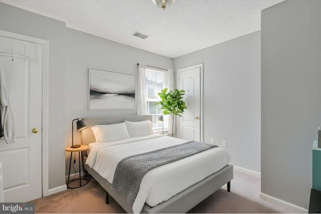 2304 LEYTON CT, Waldorf, MD 20603