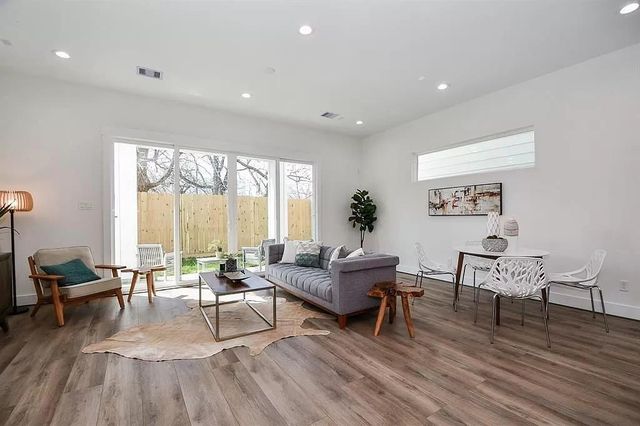 3609 Dennis Street, Houston, TX 77004