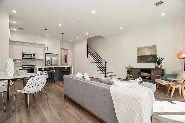 3609 Dennis Street, Houston, TX 77004