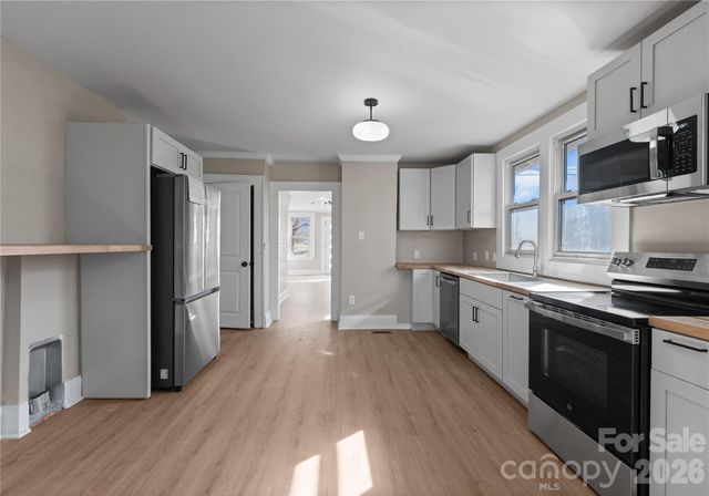 234 S Ervin Avenue, Newton, NC 28658