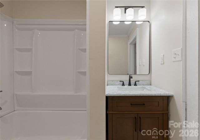 234 S Ervin Avenue, Newton, NC 28658