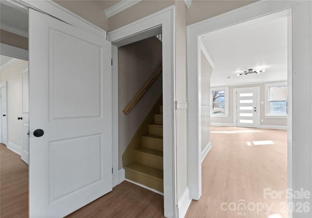 234 S Ervin Avenue, Newton, NC 28658