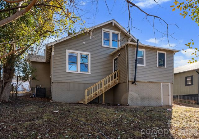 234 S Ervin Avenue, Newton, NC 28658