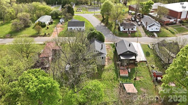 234 S Ervin Avenue, Newton, NC 28658