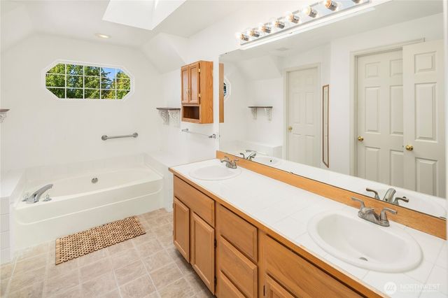 5010 Highland Drive SE, Auburn, WA 98092