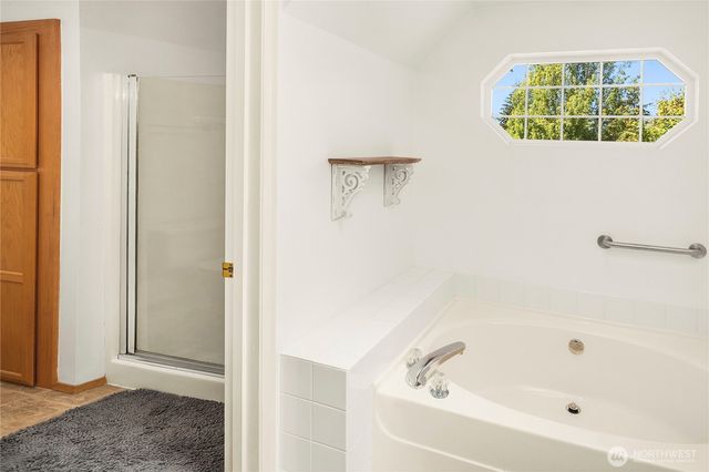 5010 Highland Drive SE, Auburn, WA 98092
