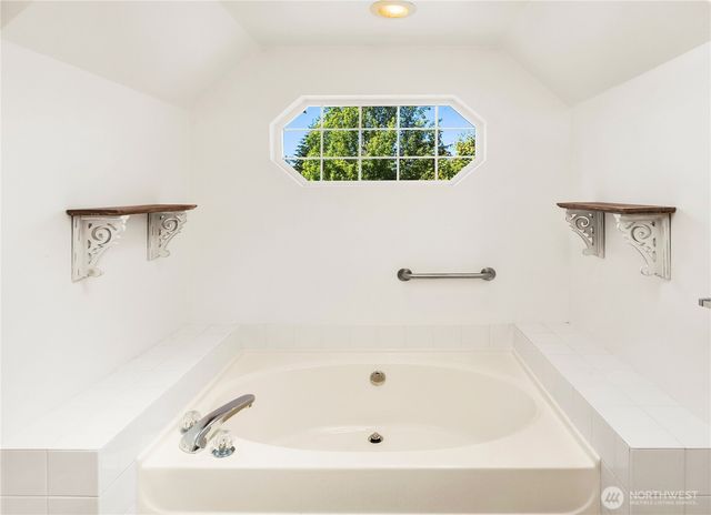 5010 Highland Drive SE, Auburn, WA 98092