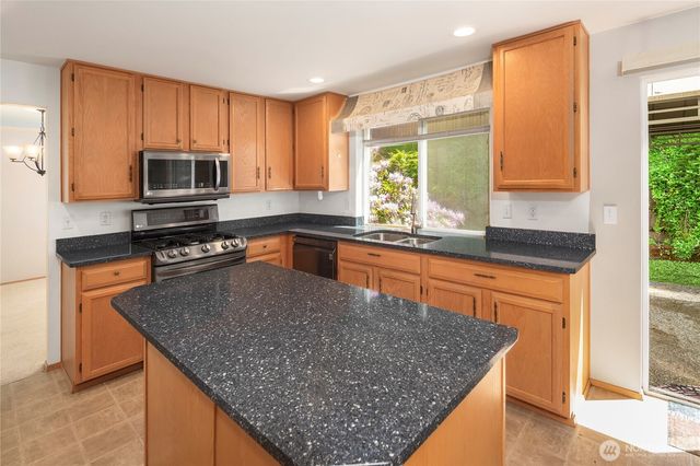 5010 Highland Drive SE, Auburn, WA 98092