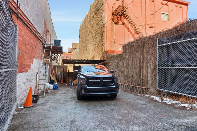 224 E 8th Ave., Homestead, PA 15120