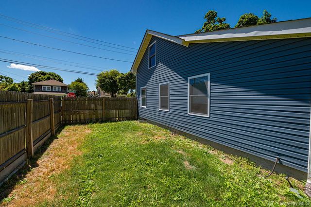 35 Oakland Avenue, Port Jefferson, NY 11776