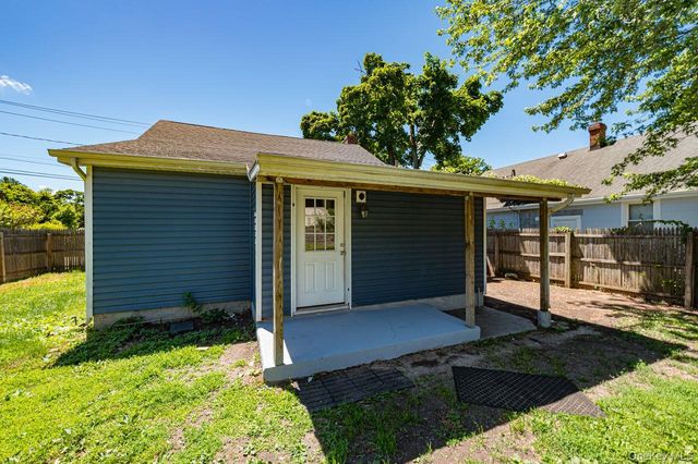 35 Oakland Avenue, Port Jefferson, NY 11776