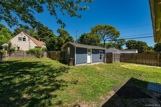35 Oakland Avenue, Port Jefferson, NY 11776