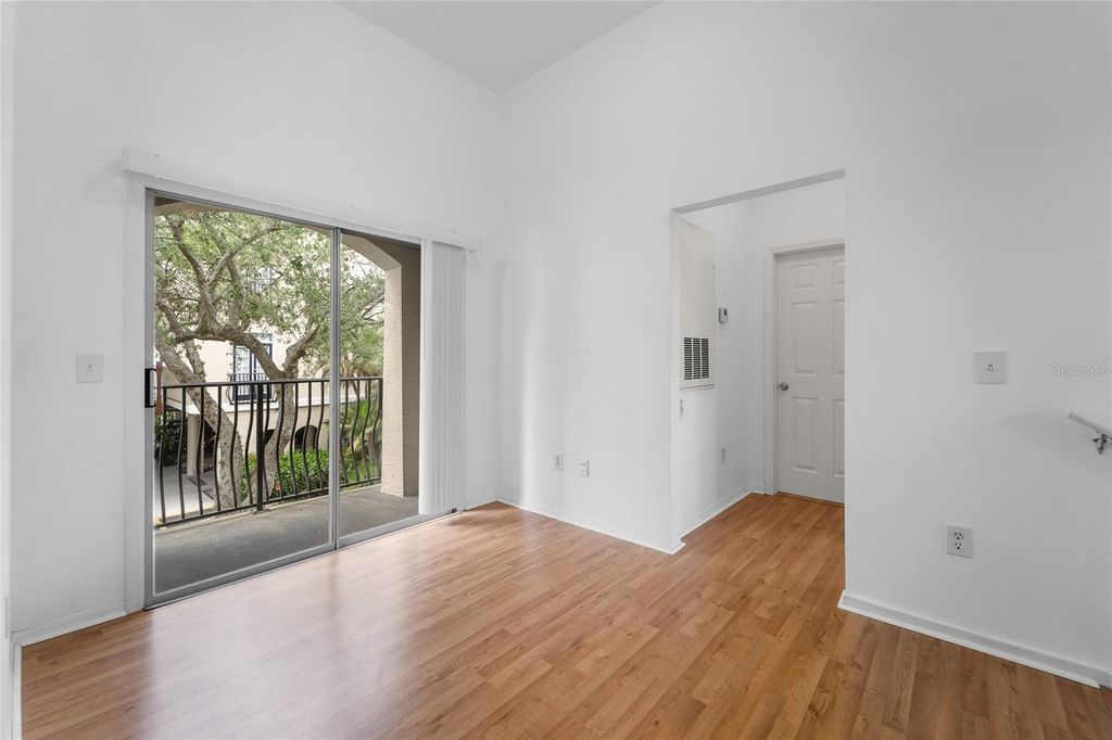 Image 13 of property listing at 501 KNIGHTS RUN AVENUE 6101, Tampa, FL 33602