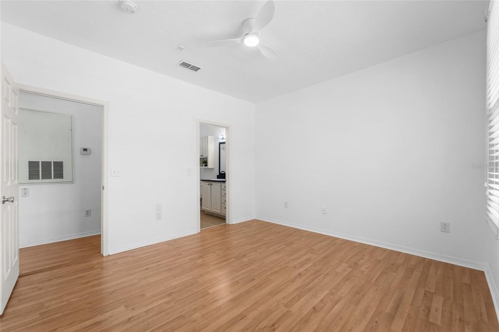 Image 21 of property listing at 501 KNIGHTS RUN AVENUE 6101, Tampa, FL 33602