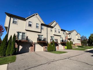 45738 UTICA PARK Boulevard, Utica, MI 48315