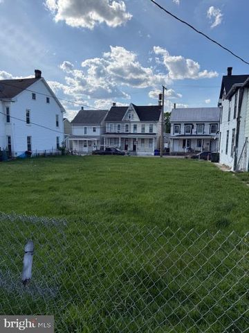 242-244 MULBERRY ST, Hagerstown, MD 21740