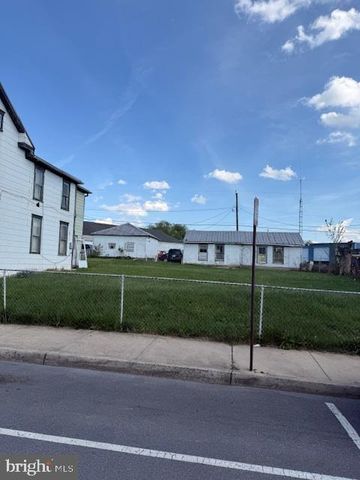 242-244 MULBERRY ST, Hagerstown, MD 21740