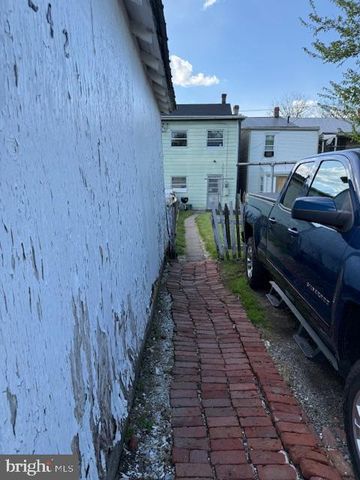 242-244 MULBERRY ST, Hagerstown, MD 21740