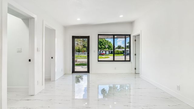 118 NEWTON Road, West Park, FL 33023