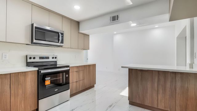 118 NEWTON Road, West Park, FL 33023