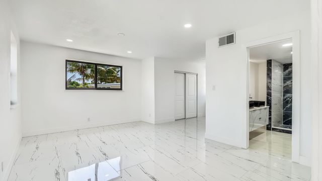 118 NEWTON Road, West Park, FL 33023