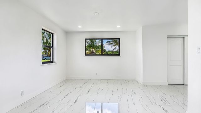 118 NEWTON Road, West Park, FL 33023