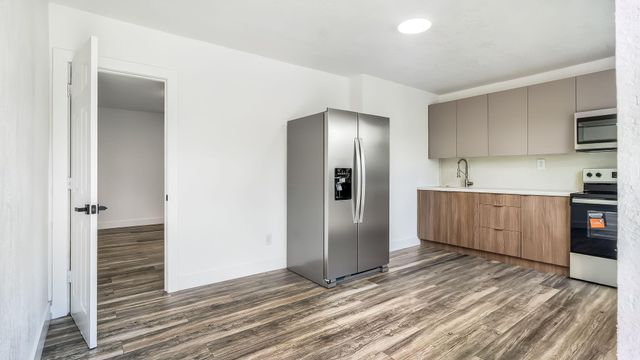 118 NEWTON Road, West Park, FL 33023