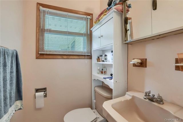 16 Hamilton Drive, Hopewell Junction, NY 12533