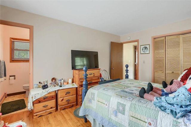 16 Hamilton Drive, Hopewell Junction, NY 12533