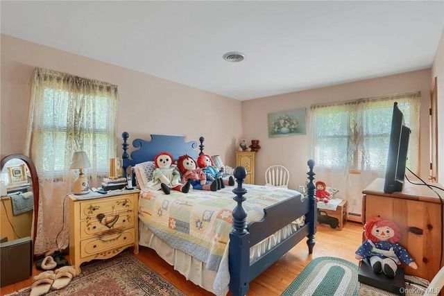 16 Hamilton Drive, Hopewell Junction, NY 12533