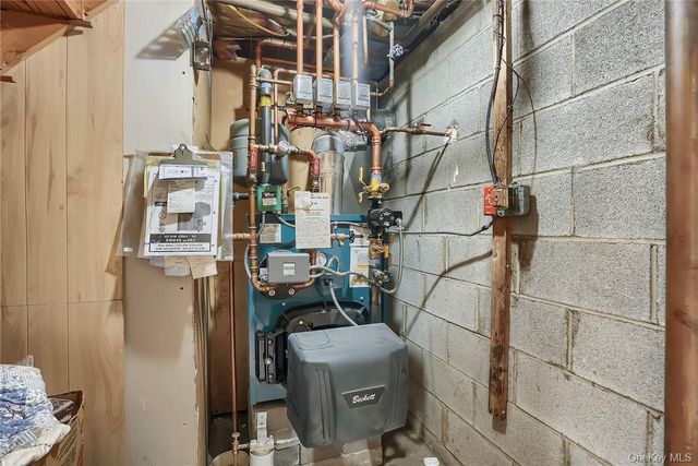 16 Hamilton Drive, Hopewell Junction, NY 12533