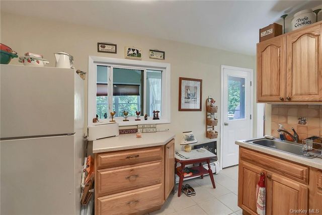 16 Hamilton Drive, Hopewell Junction, NY 12533