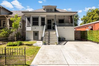1608 V St, Sacramento, CA 95818