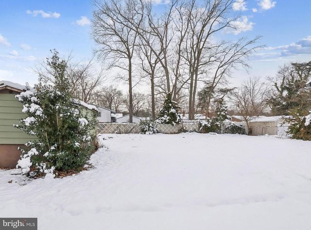 336 LARCH RD, Mount Laurel, NJ 08054