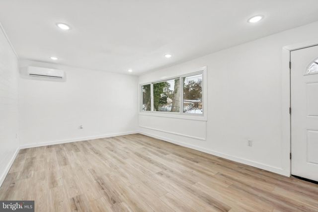 336 LARCH RD, Mount Laurel, NJ 08054