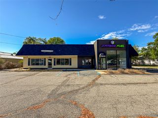 1459 N Leroy Street, Fenton, MI 48430