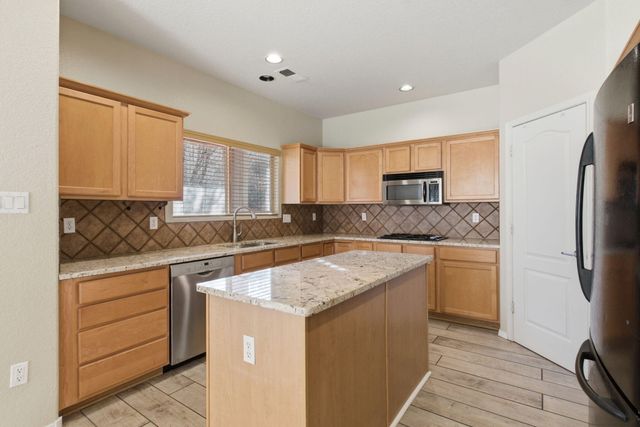 1424 Montiano Loop SE, Rio Rancho, NM 87124