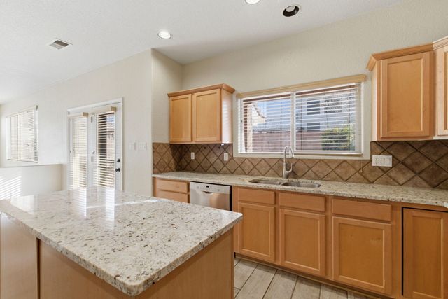 1424 Montiano Loop SE, Rio Rancho, NM 87124