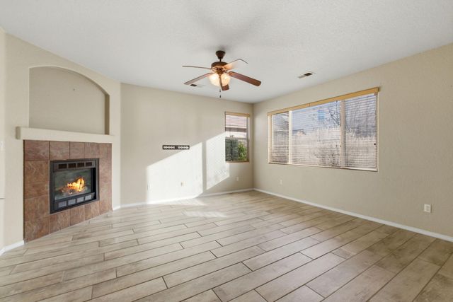 1424 Montiano Loop SE, Rio Rancho, NM 87124