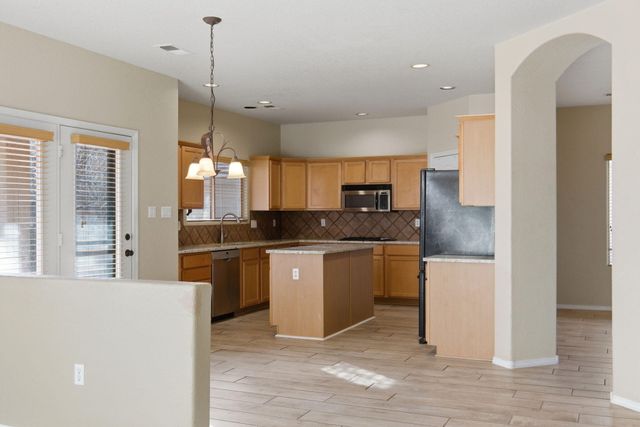 1424 Montiano Loop SE, Rio Rancho, NM 87124